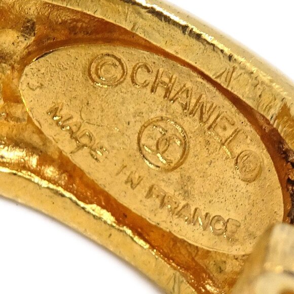 Chanel Dangle Hoop Earrings Clip-On Gold - Picture 4 of 4